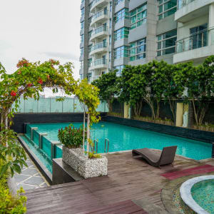 Cambridge Hotel Medan:  Swimming pool