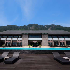 Sankara Hotel & Spa in Yakushima:  Swimmingpool and main building