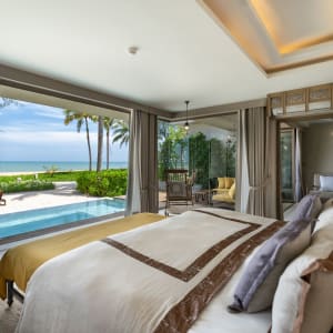 Devasom Khao Lak Beach Resort & Villas:  Beachfront Pool Villa