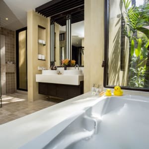 New Star Beach Resort in Ko Samui:  Beachfront Villa | Bath