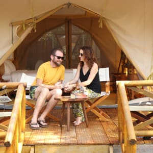 Cardamom Tented Camp – Circuit découverte de Phnom Penh: room: Cardamom Tented Camp | Tent Veranda 