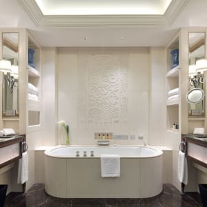 The Peninsula Shanghai:  Deluxe | Bathroom