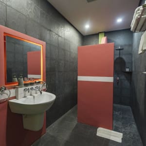 Villa Maly à Luang Prabang:  Deluxe | bathroom