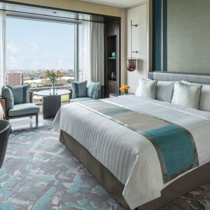 Shangri-La Colombo:  Deluxe Lake View