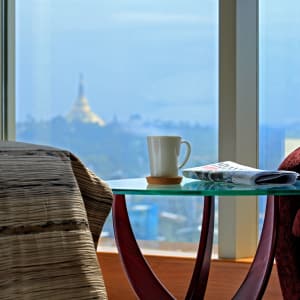 Jasmine Palace à Yangon:  Deluxe | Living Room