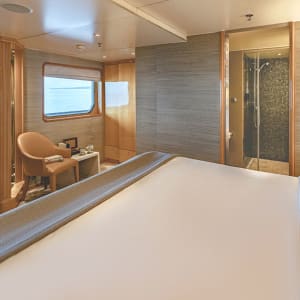 Traumhafte Kreuzfahrt ins Herz der Molukken ab Ambon: room: Forecastle Deck | Design Suite 301, Cat. 2