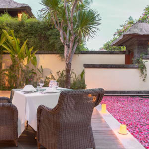 The Pavilions Bali à Sud de Bali:  Plantation Pool Villa | Dinner in Villa