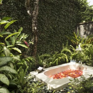 The Pavilions Bali à Sud de Bali:  Pool Villa | outdoor bath