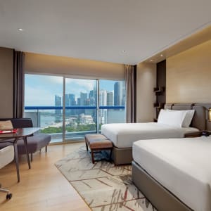 Swissotel The Stamford in Singapur:  Premier Marina Bay | Double Beds