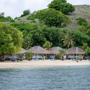 Sudamala Resort Seraya à Labuan Bajo:  Private Beach Bungalow