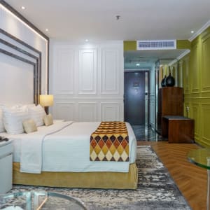 Cambridge Hotel Medan:  Room