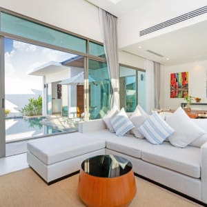 Escape Villas à Phuket:  Standard Pool Villa 2-BR | living