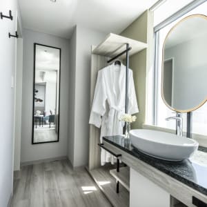 Centara Grand Hotel Osaka:  Superior | bathroom