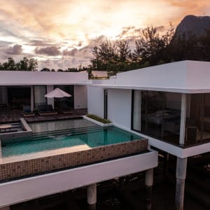 Cove 55 à Kuching:  Two Bedroom Ocean Pool Villa
