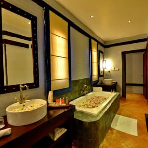 Bagan Lodge:  Villa Room | bathroom