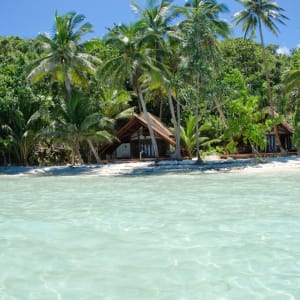 Misool Eco Resort in Sorong:  Villa Santai & Villa Tenang