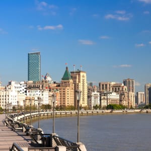 Fascination de Shanghai - Tradition & modernité: Shanghai The Bund with historical buildings
