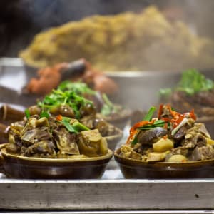 Pékin Food Tour: Steamed Meat and Vegetables in Ceramic Pot