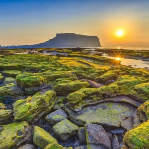 Höhepunkte Südkoreas ab Seoul: Sunrise at Jeju Do Seongsan Ilchulbong