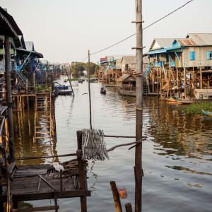 Im Wilden Westen Kambodschas ab Siem Reap: Tonle Sap Komprong Phlok The village on the water 