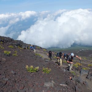 Trekking au Mont Fuji (haute saison) de Tokyo: Trekking Mt. Fuji