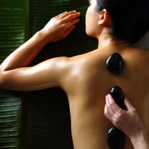 Sankara Hotel & Spa in Yakushima:  Sankara Sana hot stone