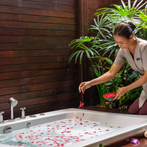 Ramada Resort by Wyndham Khao Lak:  Spa