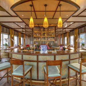 Mystische Lan Ha Bucht Kreuzfahrt mit «Ylang» ab Hanoi: ylang-bar