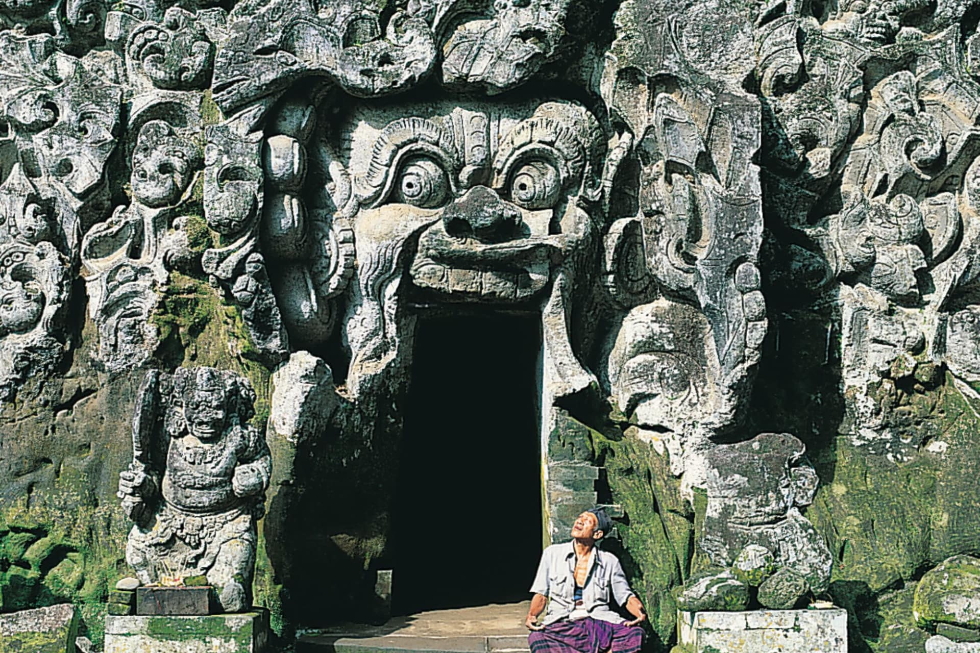 Bali Elephant Cave Goa Gajah
