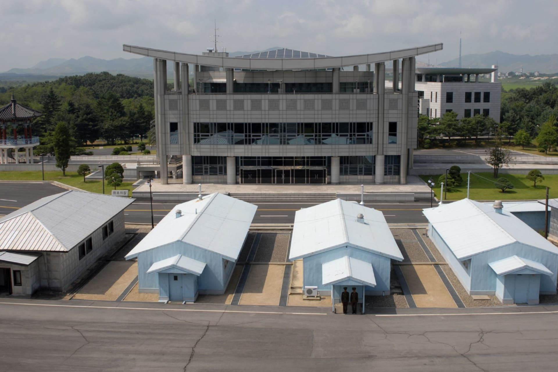 Demilitarized Zone Panmunjom s 001