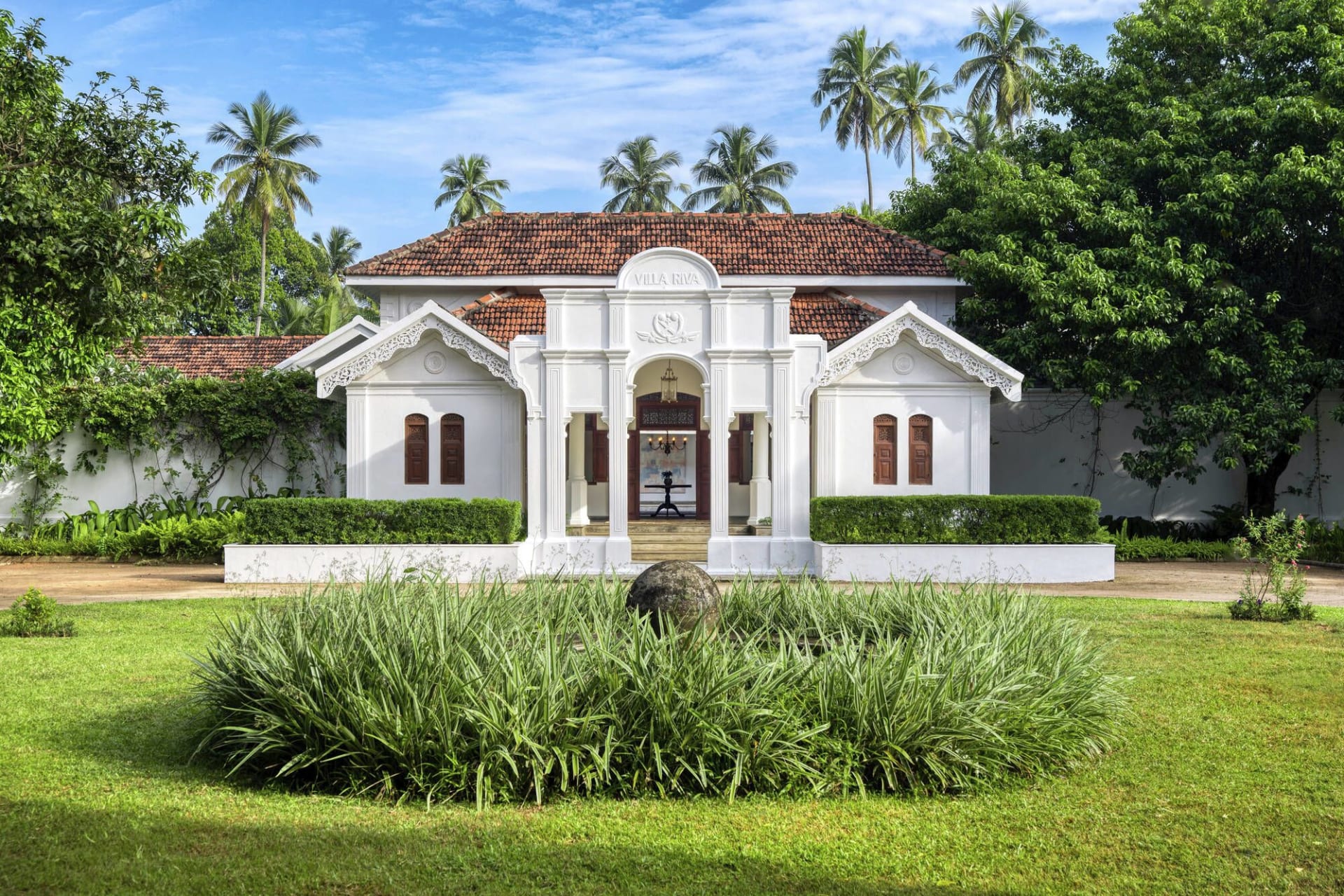 exterior: Entrance