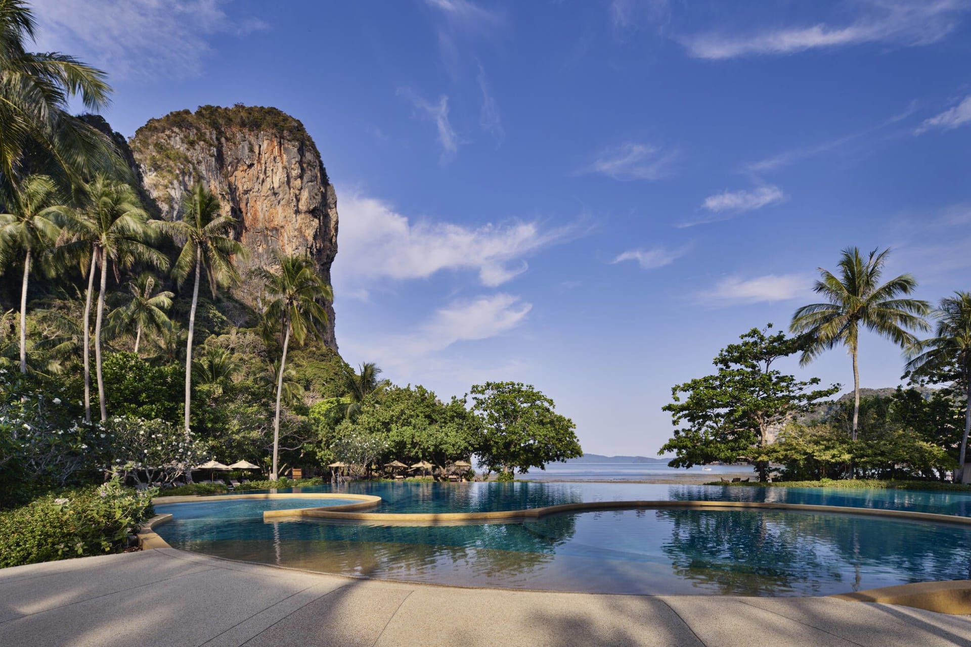 pool: Swimming Pool