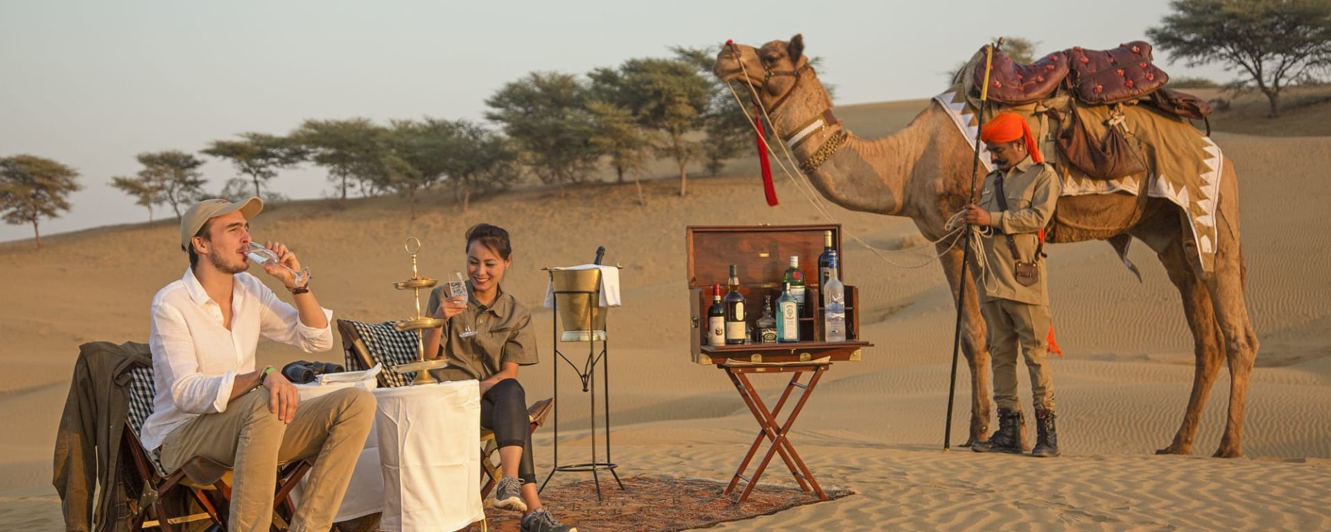 SUJÁN The Serai à Désert du Thar:  Desert Picknick
