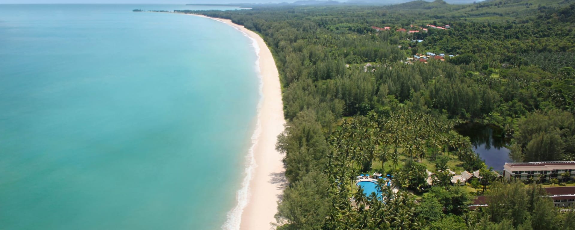 OUTRIGGER Khao Lak Beach Resort:  Areal View Beach