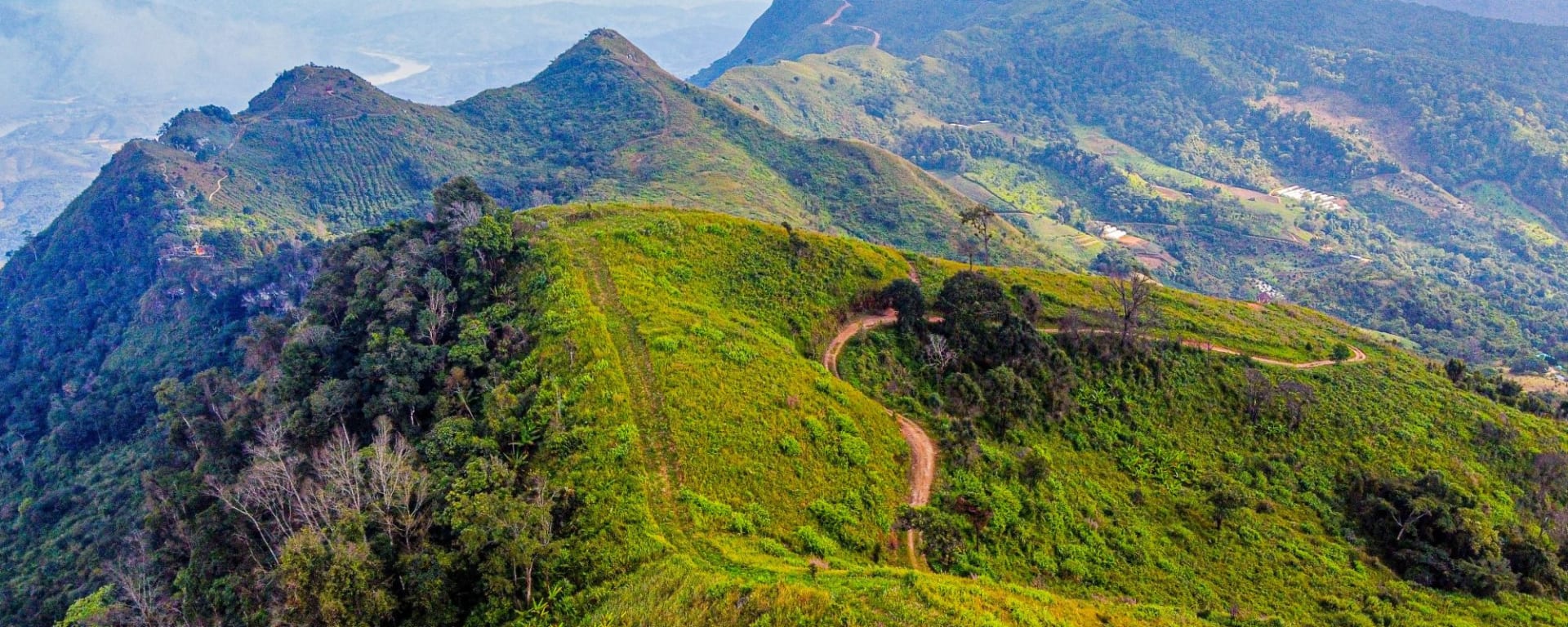 Là où les montagnes murmurent tradition et histoire de Nan: Doi Pha Thang Viewpoint