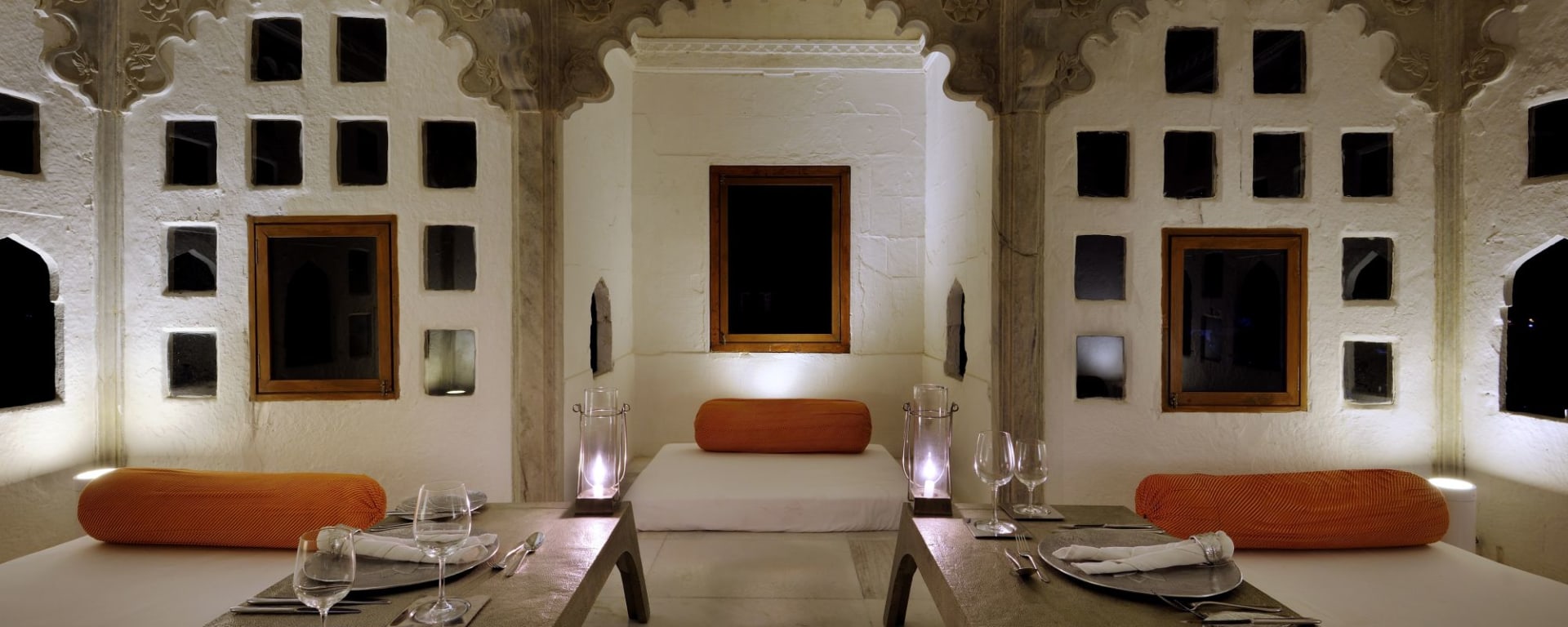 RAAS Devigarh à Udaipur:  Private Dining Area-Hawa Gokhra