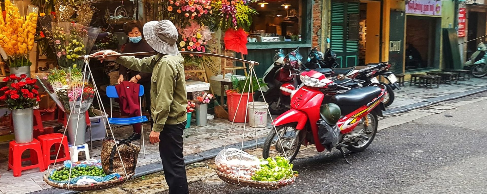 Tour de ville & temple de la littérature à Hanoi: Hanoi: Street scene