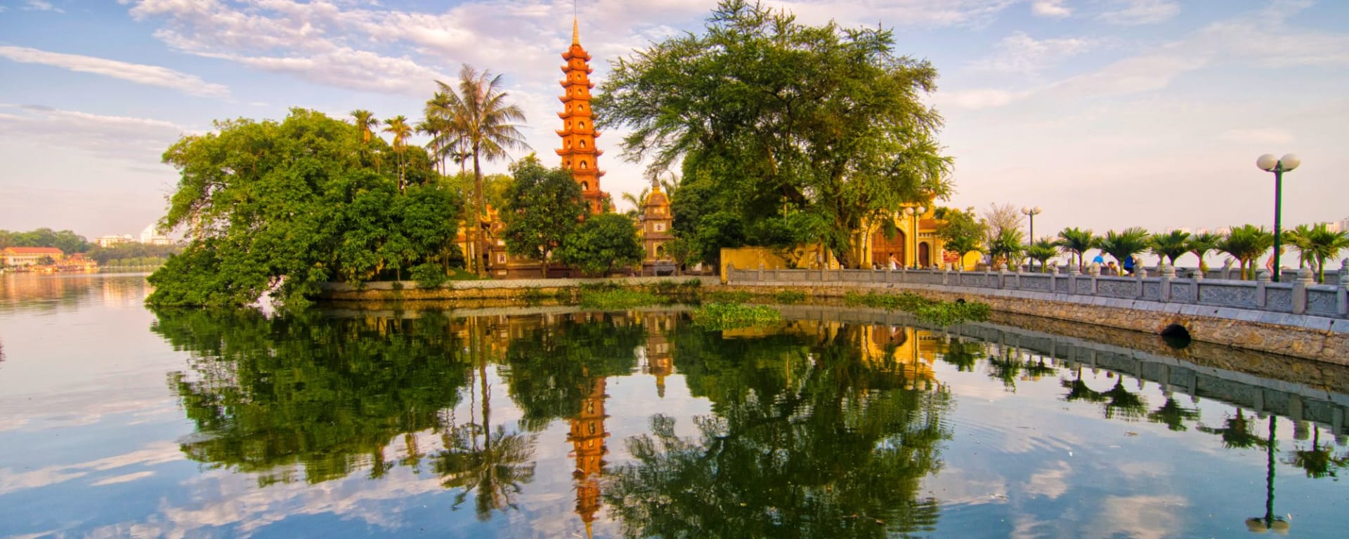 Hanoi auf eigene Faust - halber Tag: Hanoi Tran Quoc pagoda