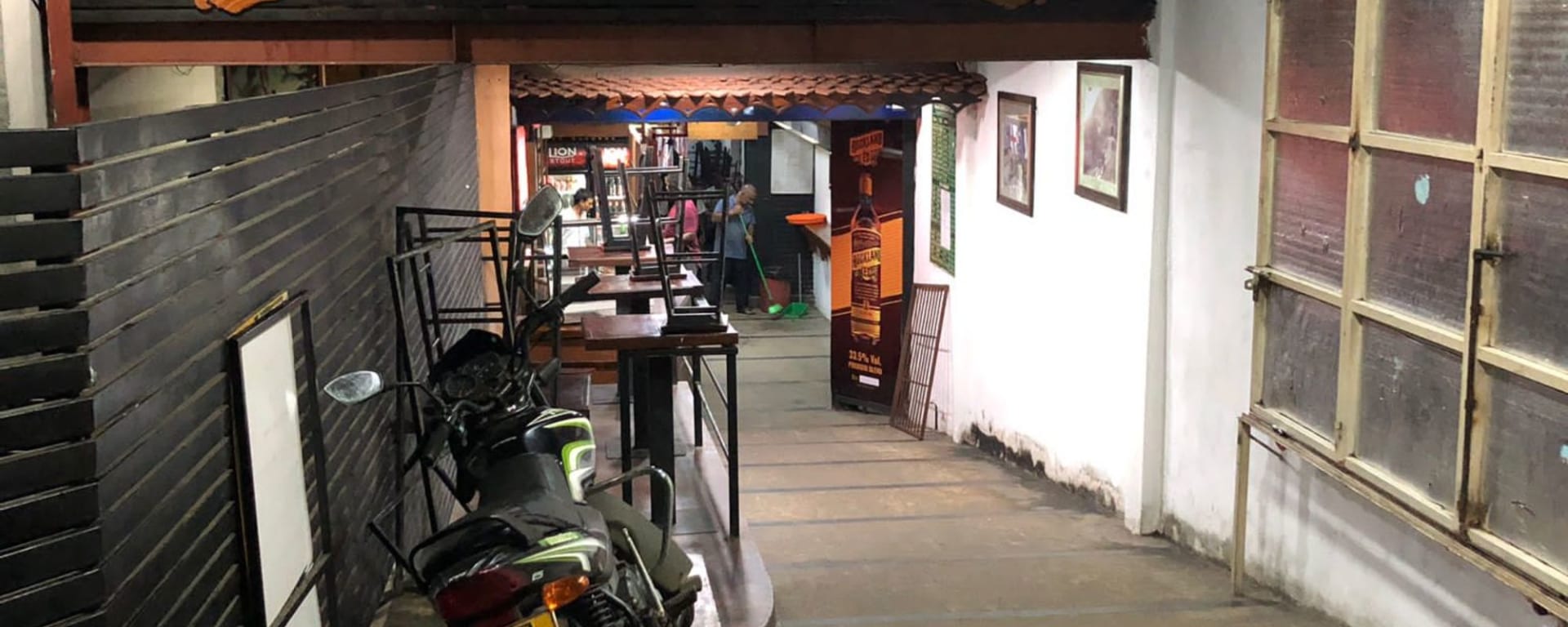 Kandy à la tombée de la nuit: Kandy by night