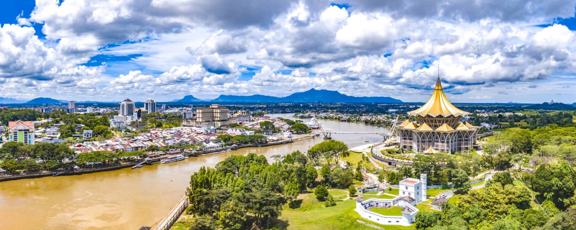 Les hauts lieux de Bornéo de Kuching: Kuching Aerial View