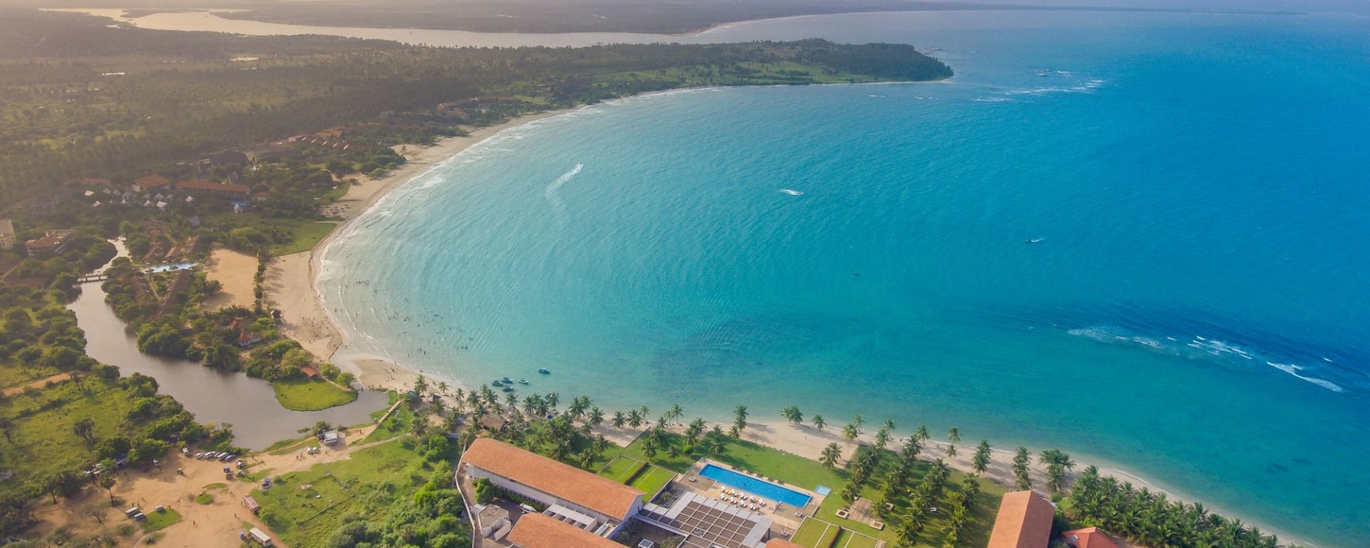 Amaya Beach à Passekudah: drone shot