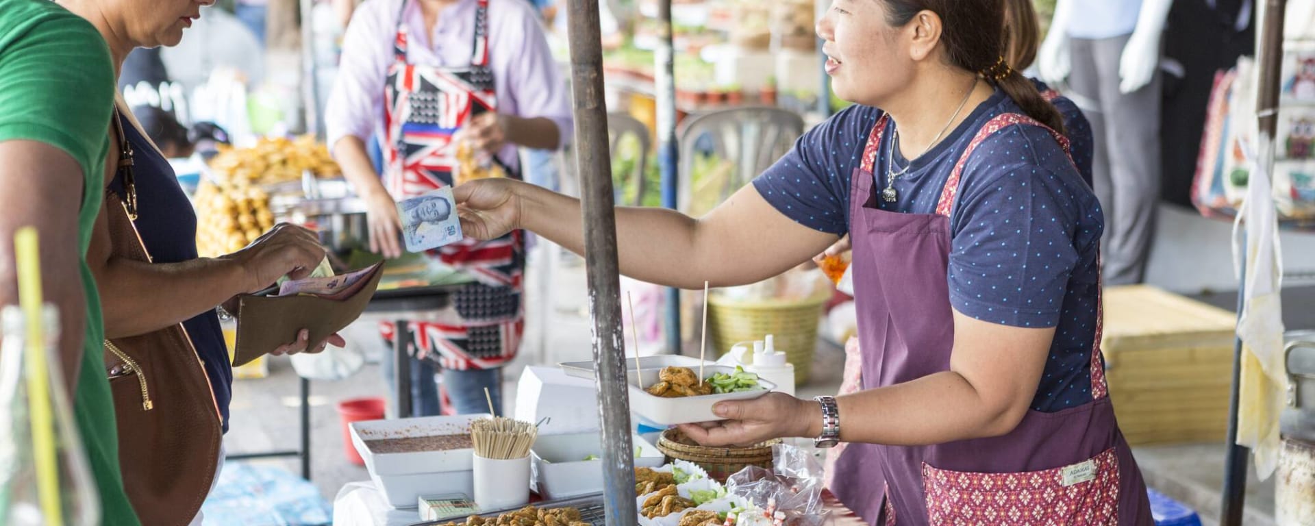 Railway Market & Schwimmender Markt Damnoen Saduak in Bangkok: Markets in Thailand