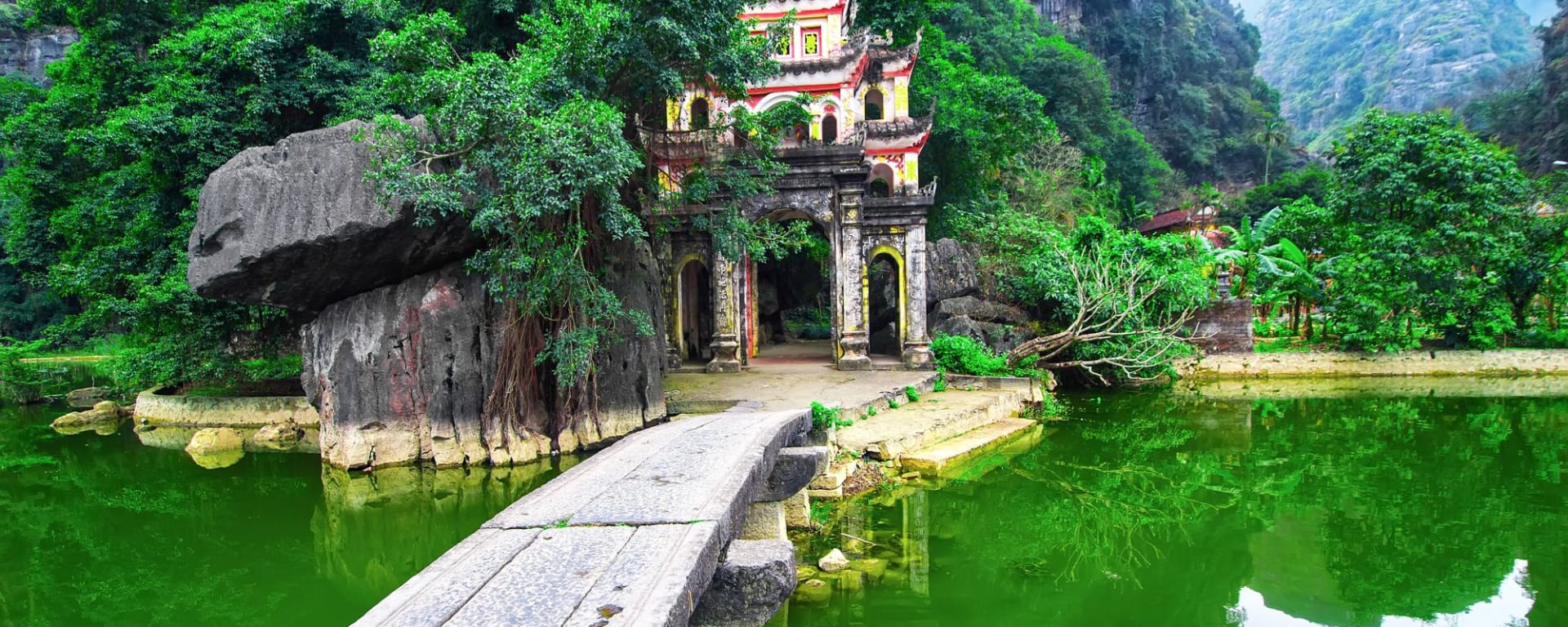 Das Naturreich von Tam Coc in Hanoi: Ninh Binh: Bich Dong pagoda