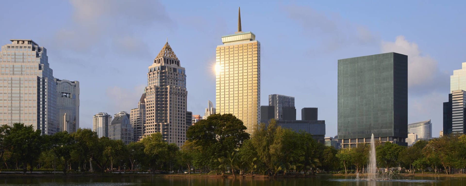 Dusit Thani Bangkok:  exterior: Landscape