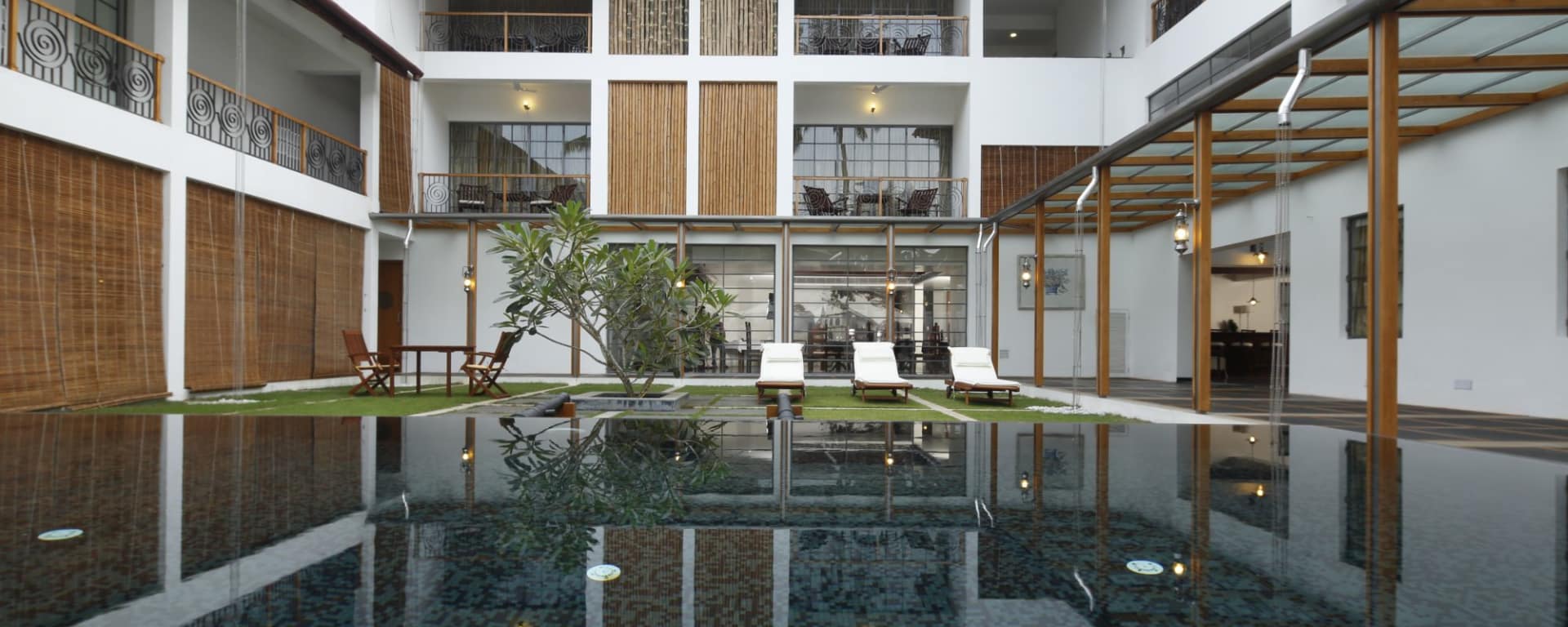 Eighth Bastion in Kochi: pool: 