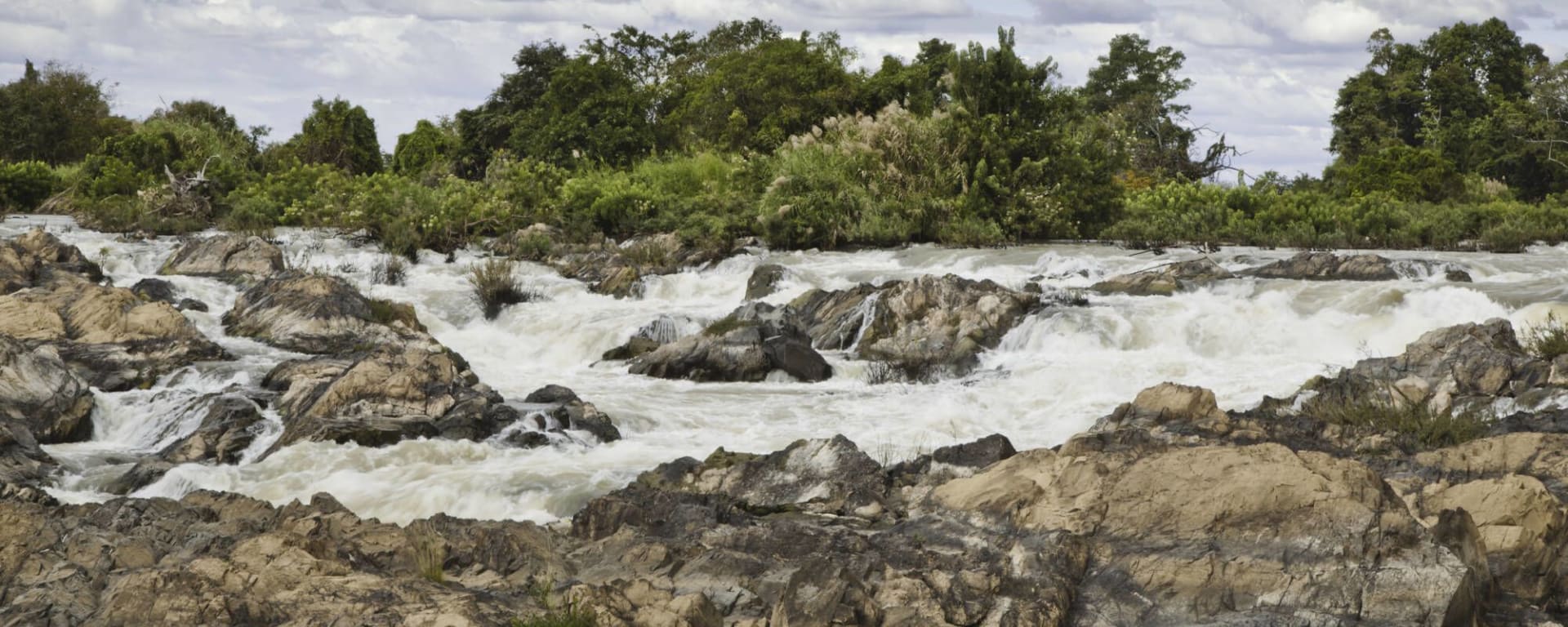 Überland von Südlaos nach Angkor ab Pakse: Champasak: Li Phi Waterfalls