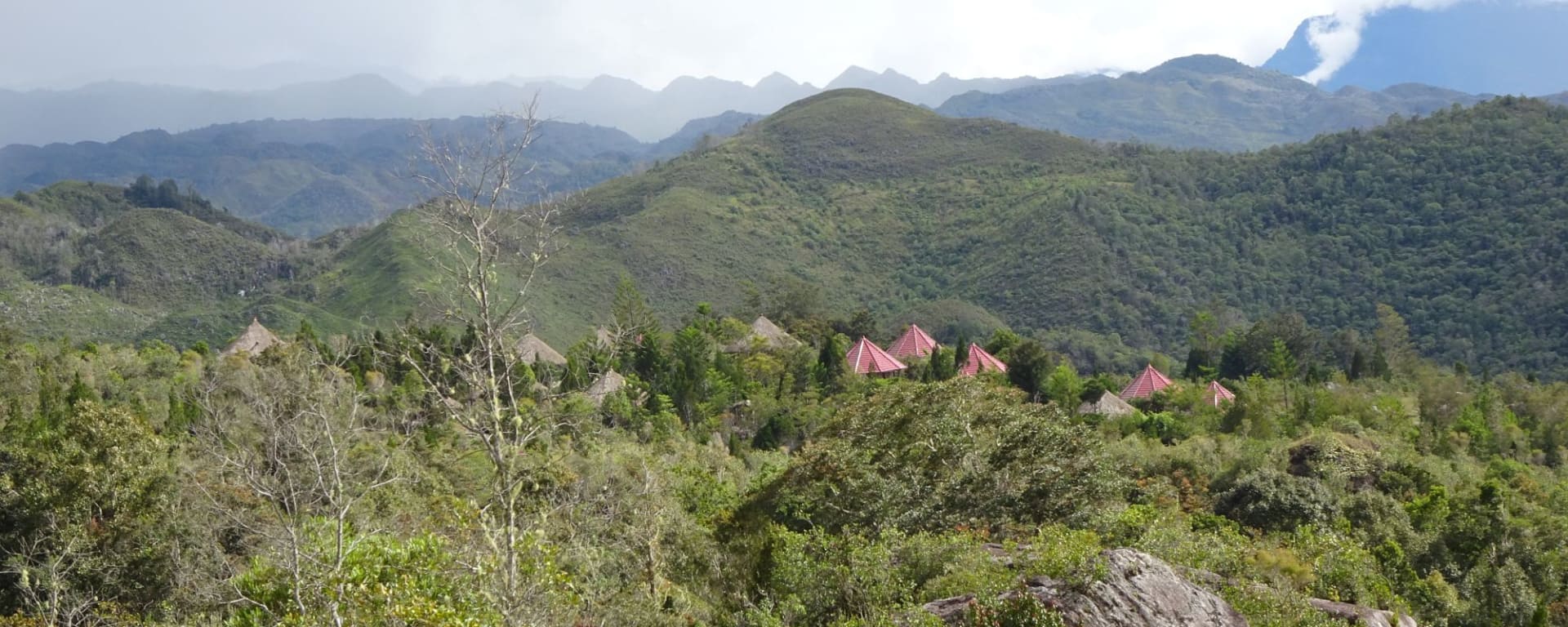Papua - Reise in eine andere Zeit ab Jayapura: View over Baliem Valley Resort