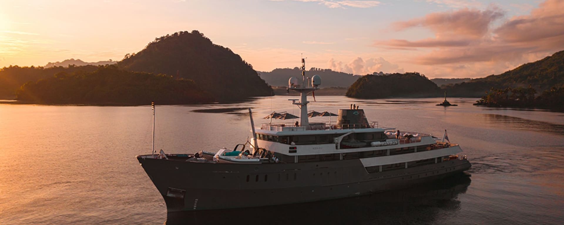 Raja Ampat mit Stil – Kreuzfahrt durch das unberührte Inselparadies ab Sorong: Aqua Blu