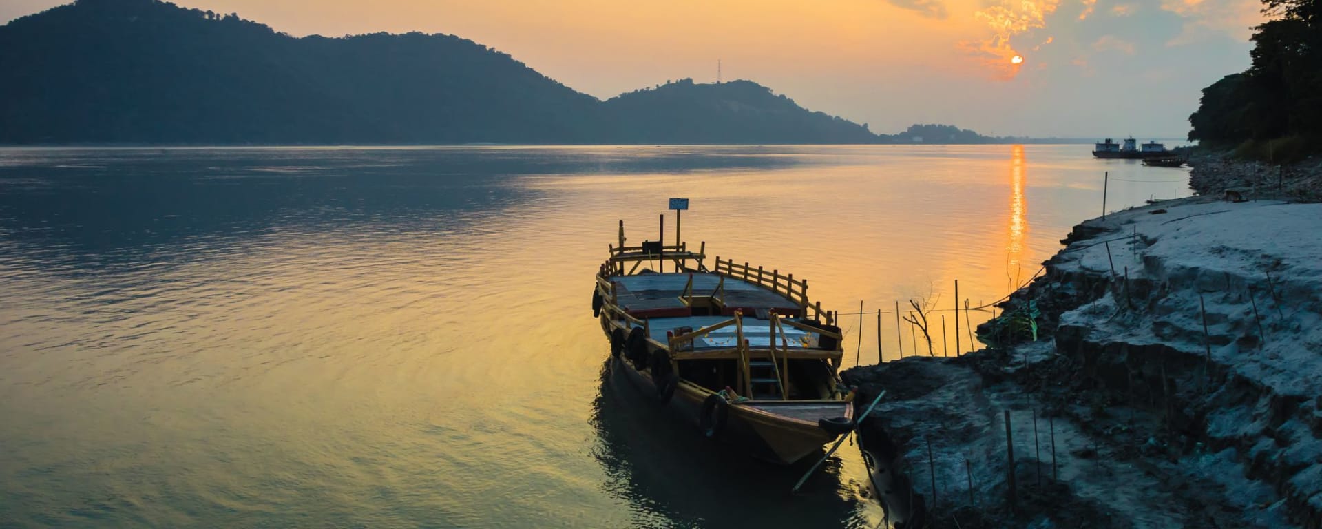 Wildes Assam ab Dibrugarh: Brahmaputra River 
