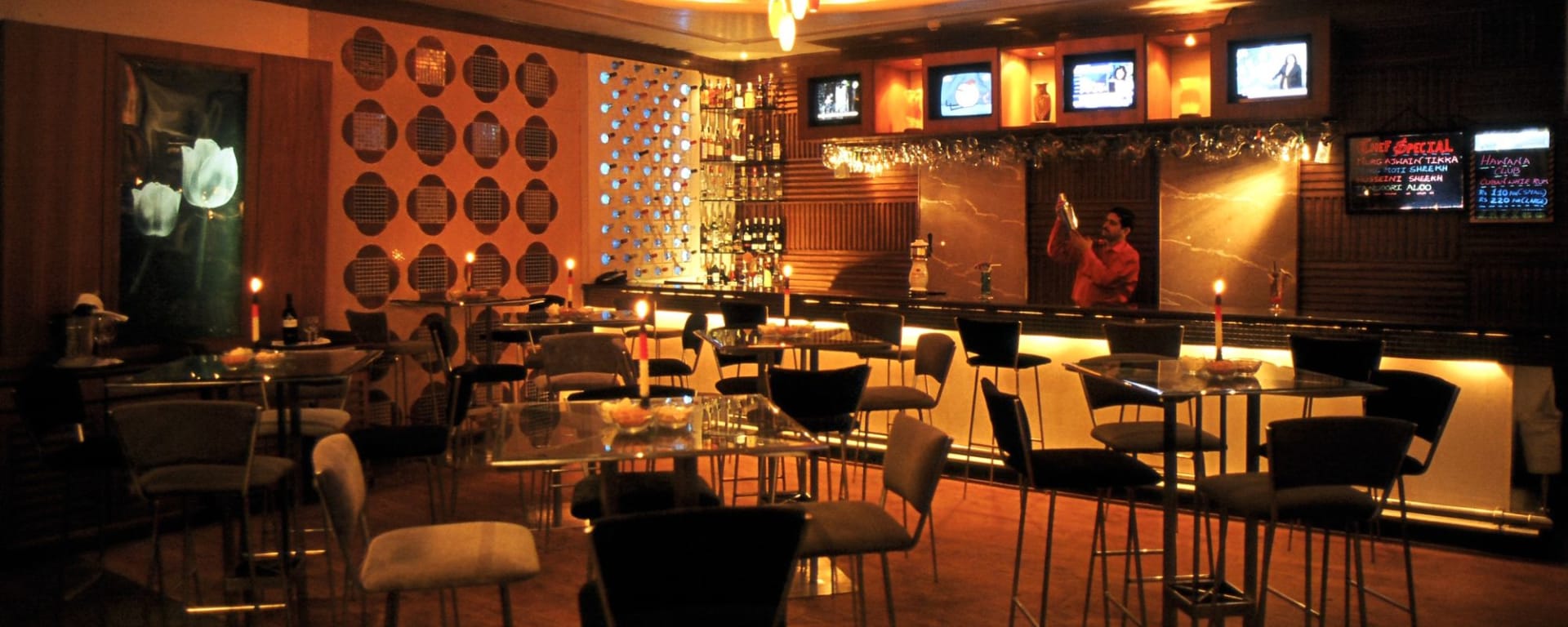 Fariyas à Mumbai:  Tavern the Bar